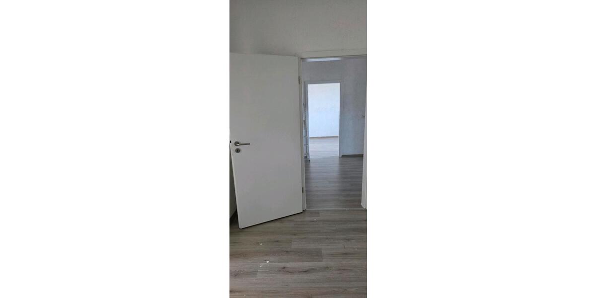 Erdgeschoßwohnung Neunkirchen Heinitz - 4 Zimmer, 80 m&sup2;, 650&euro; | Angebot:26258325