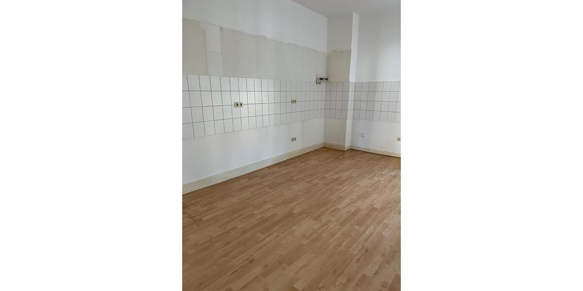 Etagenwohnung Kassel - 3 Zimmer, 134 m&sup2;, 1.250&euro; | Angebot:26647521