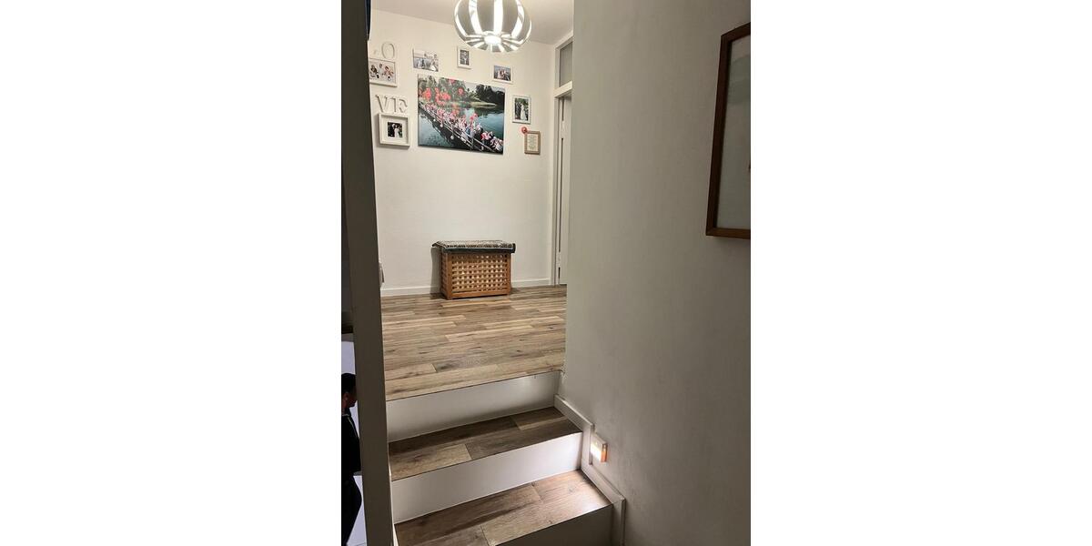 Wohnen auf Zeit Kaufering - 5 Zimmer, 120 m&sup2;, 1.850&euro; | Angebot:24374637