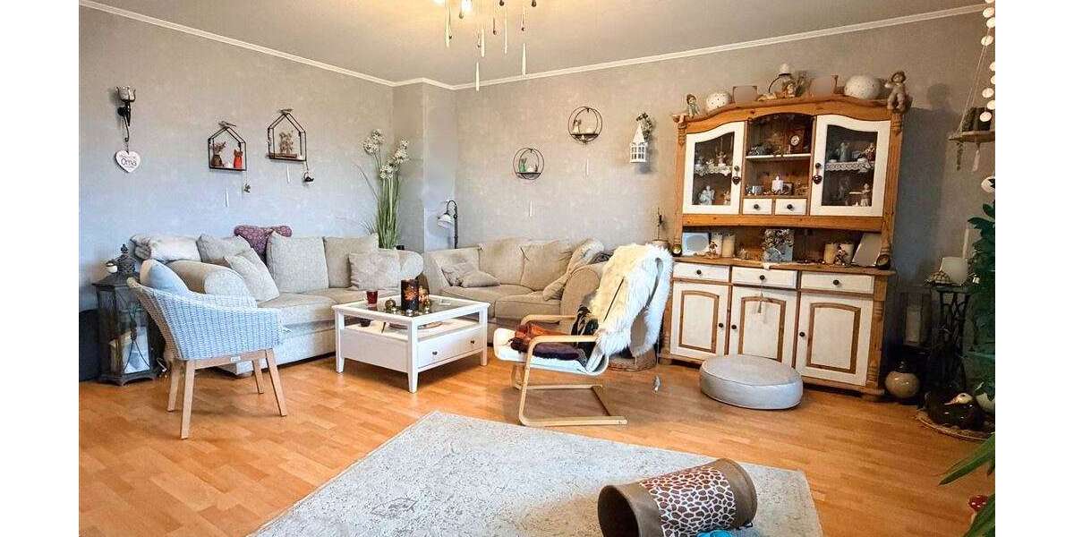 Etagenwohnung Raisdorf Raisdorf - 3 Zimmer, 84 m&sup2;, 865&euro; | Angebot:25256776