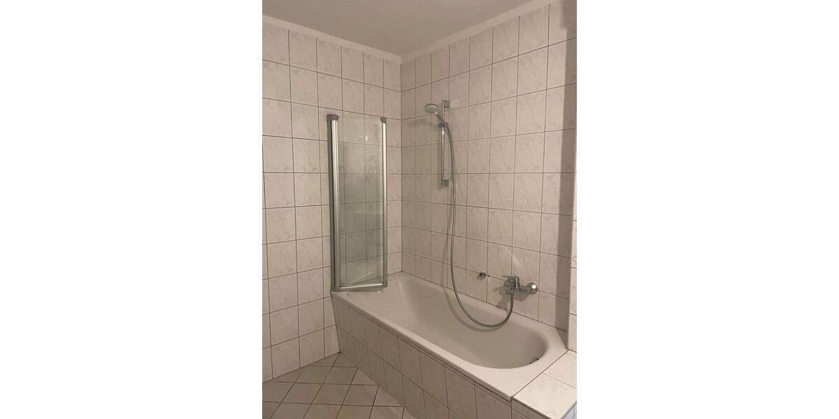 Etagenwohnung Bad Langensalza - 2 Zimmer, 80 m&sup2;, 430&euro; | Angebot:25677774