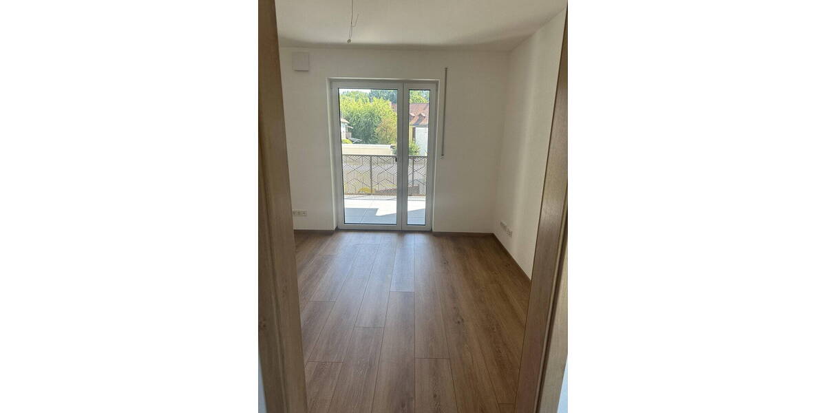 Etagenwohnung Landshut Achdorf - 3 Zimmer, 67 m&sup2;, 782&euro; | Angebot:26188435