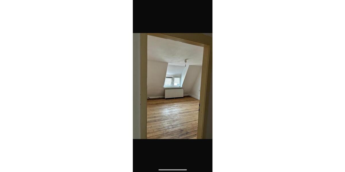 Dachgeschoßwohnung Bielefeld - 4 Zimmer, 100 m&sup2;, 1.110&euro; | Angebot:26539739