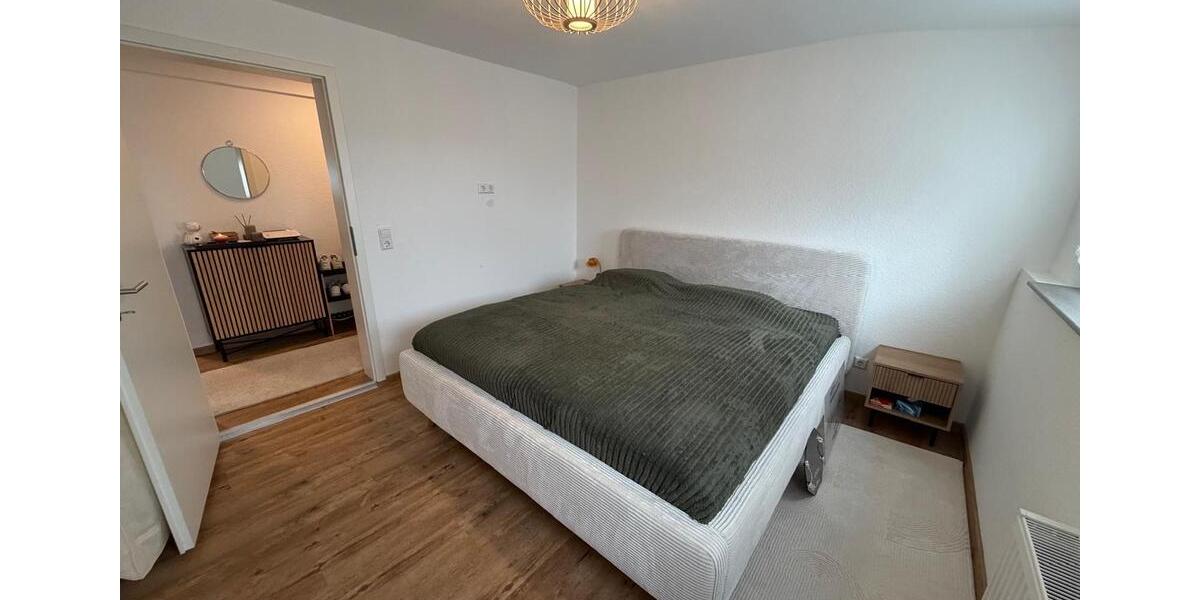Dachgeschoßwohnung Jettingen - 3 Zimmer, 66 m&sup2;, 1.250&euro; | Angebot:26458282
