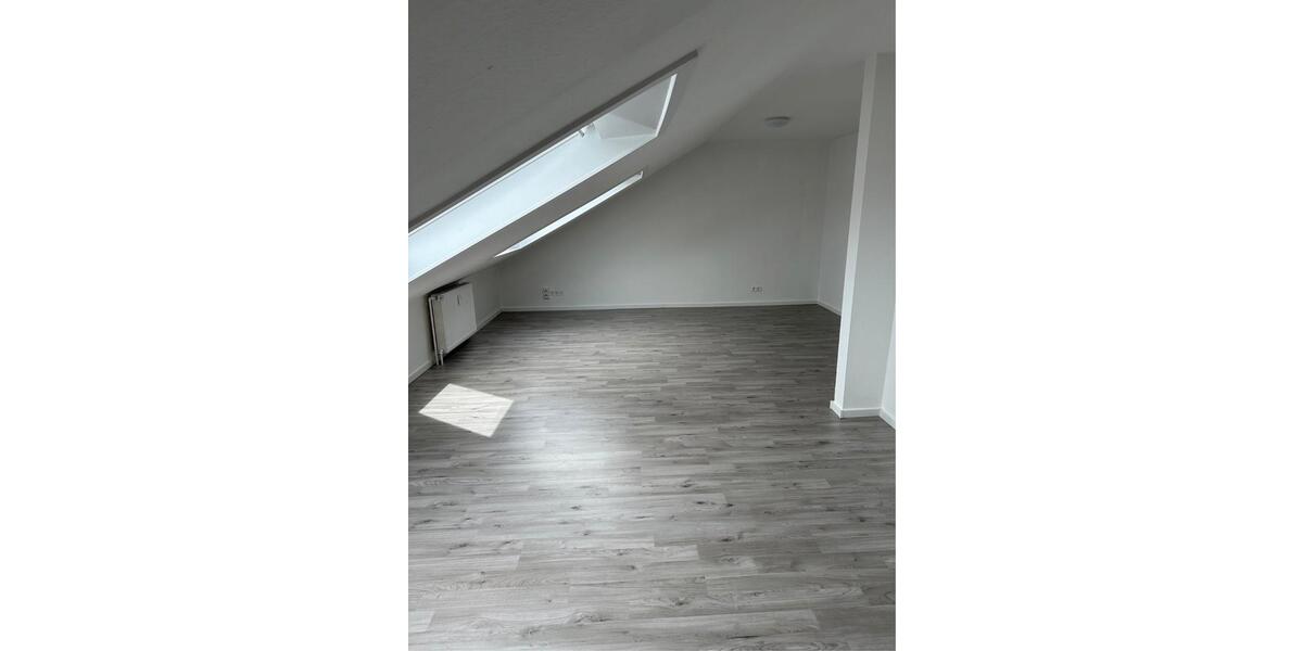 Dachgeschoßwohnung Rastatt - 2 Zimmer, 53 m&sup2;, 850&euro; | Angebot:26248969