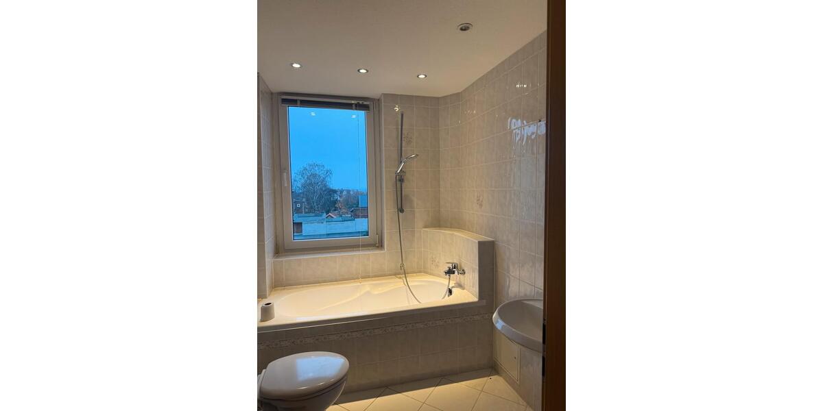 Dachgeschoßwohnung Quedlinburg - 3 Zimmer, 60 m&sup2;, 450&euro; | Angebot:25446885