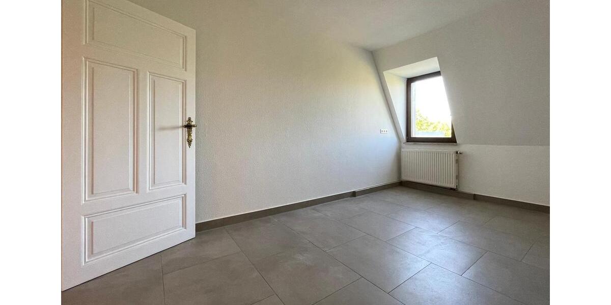 Dachgeschoßwohnung Görlitz - 3 Zimmer, 82 m&sup2;, 593&euro; | Angebot:21605268