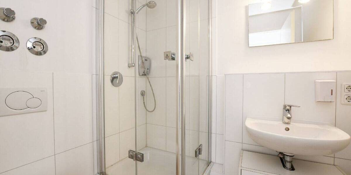 Etagenwohnung München Trudering-Riem - 4 Zimmer, 93 m&sup2;, 1.990&euro; | Angebot:26640963