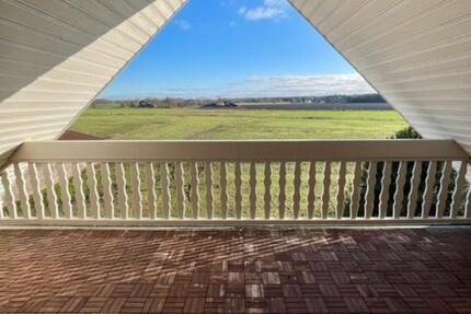 Stilvoll wohnen mit Licht aus allen vier Himmelsrichtungen 3.5 zimmer