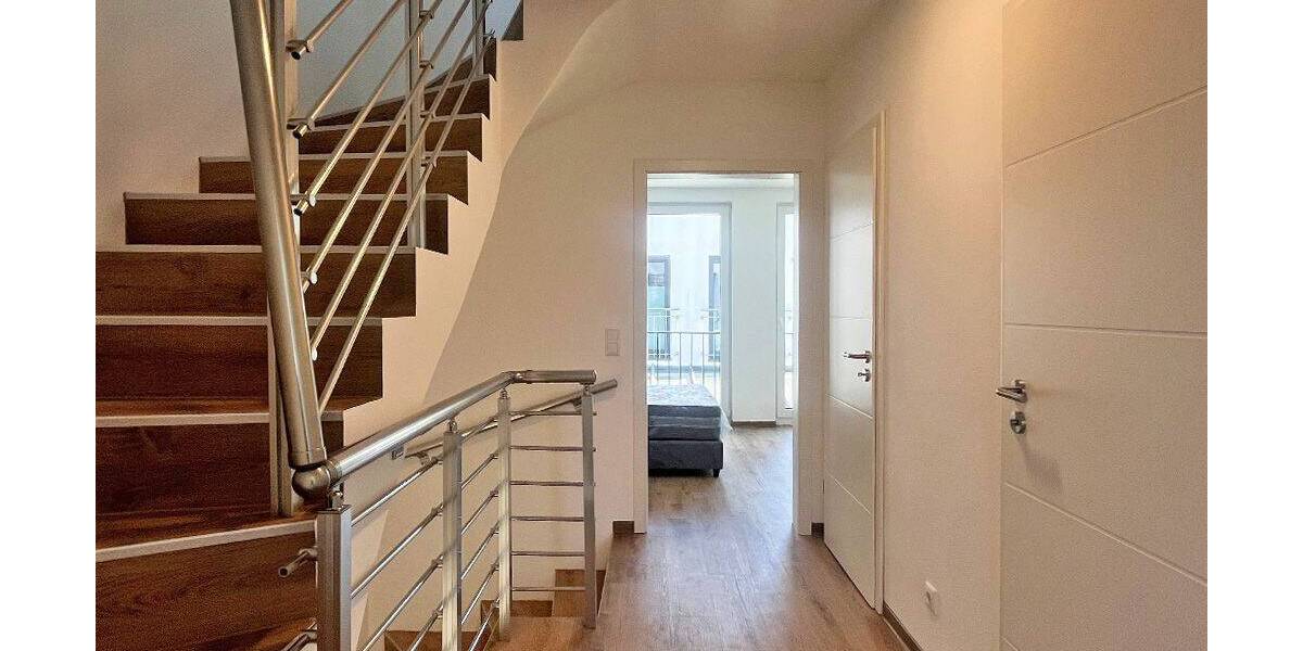 Reihenmittelhaus Hamburg Rahlstedt - 4 Zimmer, 115 m&sup2;, 2.700&euro; | Angebot:26733433