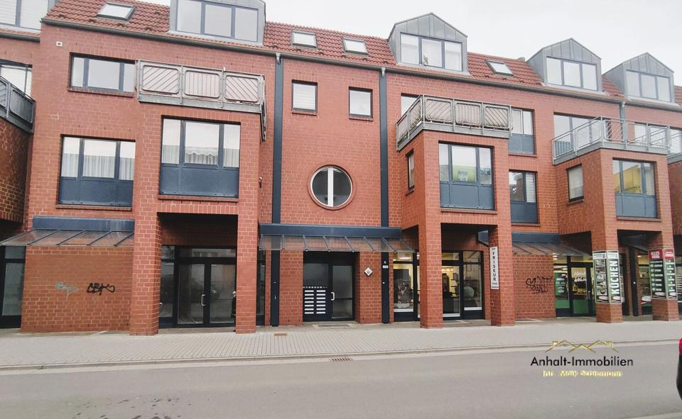 Dachgeschoßwohnung Bitterfeld-Wolfen Bitterfeld - 2 Zimmer, 62 m&sup2;, 405&euro; | Angebot:26665211