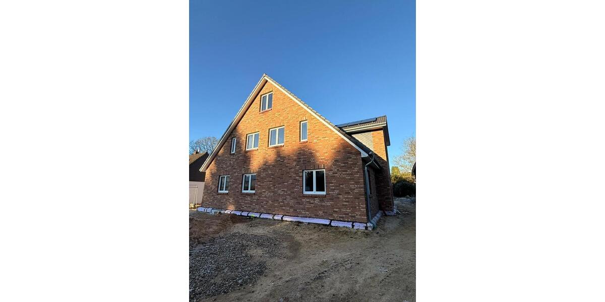 Wohnung mit Haus-Charakter: Energie Effizienter Neubau mit Garten 5 zimmer