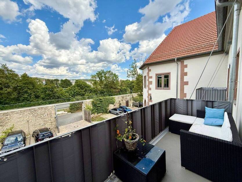 Ausgefallene 3-Zimmerwohnung mit Balkon im Klosterhof Zell...!
