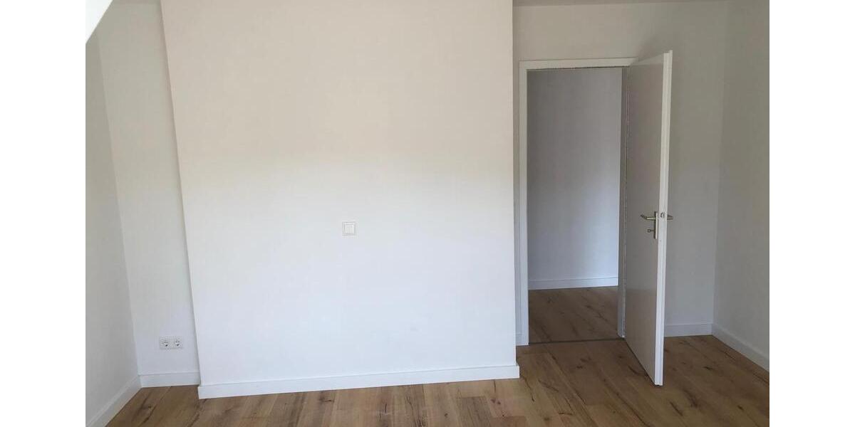 Dachgeschoßwohnung Nürnberg - 2 Zimmer, 58 m&sup2;, 890&euro; | Angebot:25217492