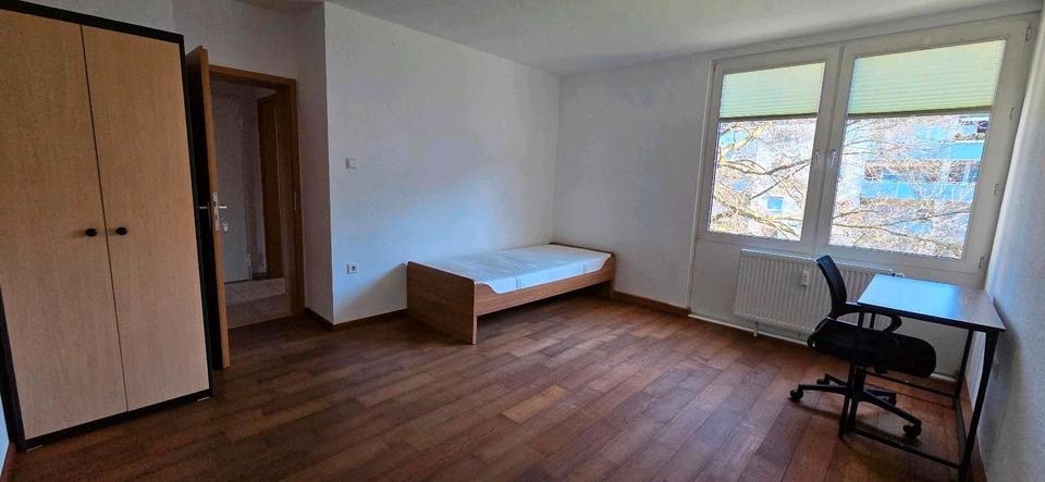 Wohnen auf Zeit Wuppertal Elberfeld - 6 Zimmer, 150 m&sup2;, 400&euro; | Angebot:26154100