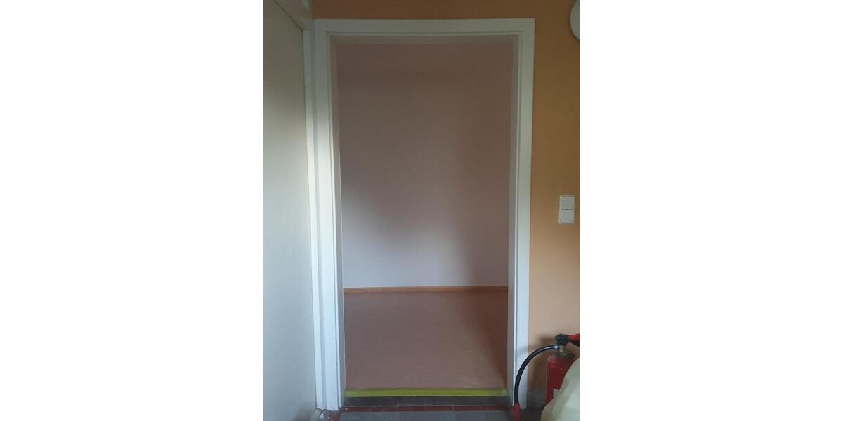 Erdgeschoßwohnung Bad Urach - 3 Zimmer, 76 m&sup2;, 850&euro; | Angebot:26020871