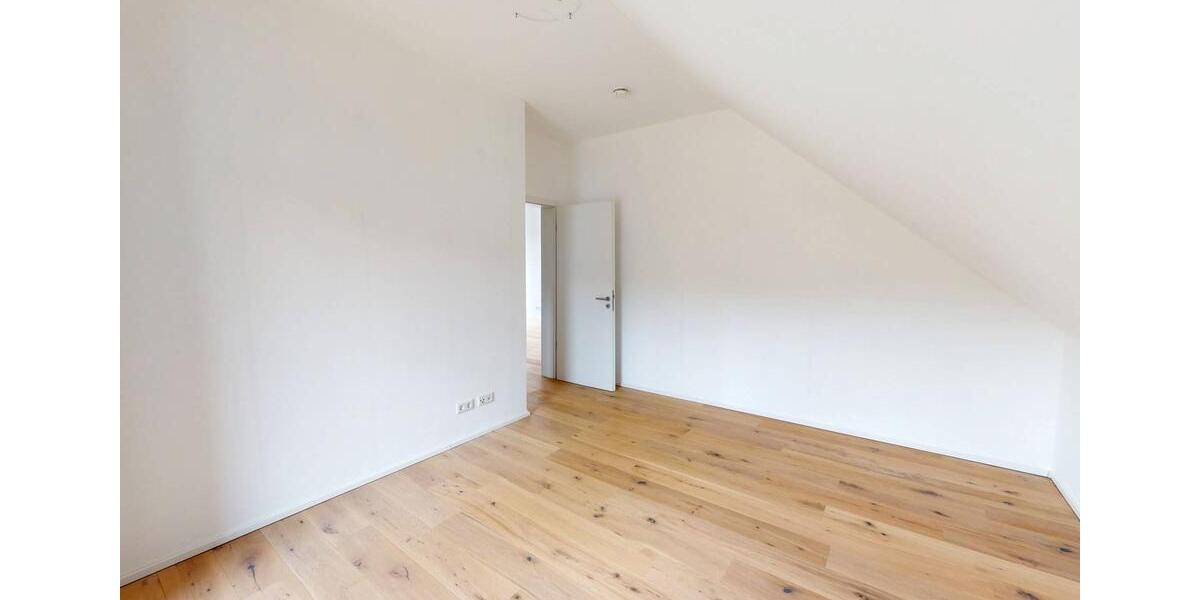 Dachgeschoßwohnung Neustadt an der Donau - 3 Zimmer, 90 m&sup2;, 990&euro; | Angebot:26632550