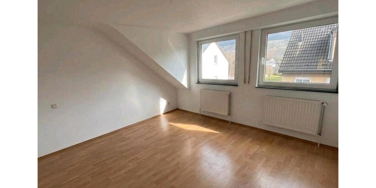 Dachgeschoßwohnung Bad Neuenahr-Ahrweiler Ahrweiler - 3 Zimmer, 80 m&sup2;, 860&euro; | Angebot:26040615