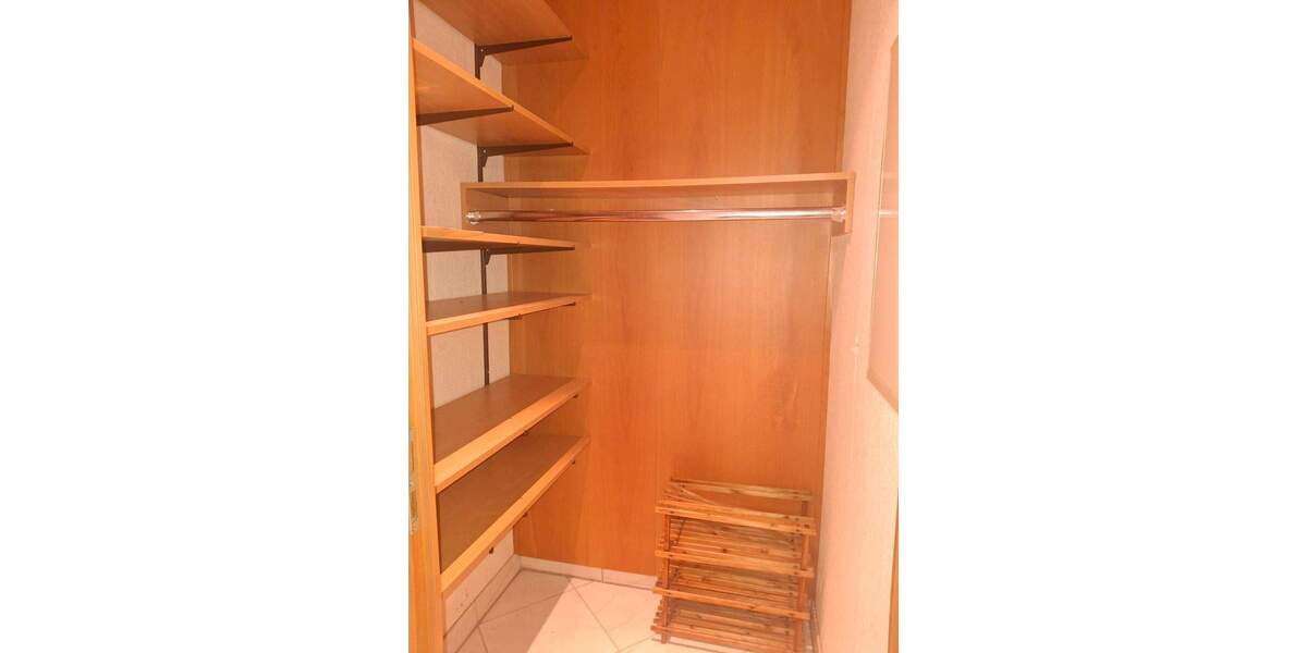 Etagenwohnung Bremerhaven Lehe - 3 Zimmer, 82 m&sup2;, 750&euro; | Angebot:25669771