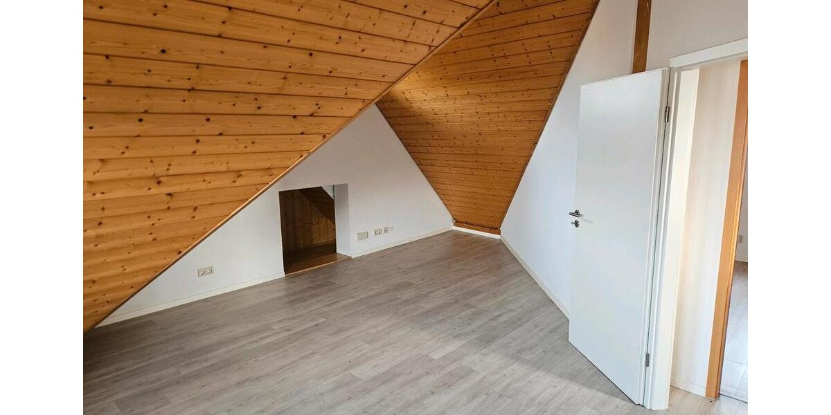 Etagenwohnung Teningen - 3.5 Zimmer, 108 m&sup2;, 1.450&euro; | Angebot:25832245