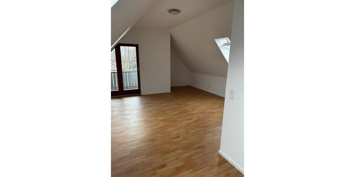 Dachgeschoßwohnung Dillingen an der Donau - 1 Zimmer, 50 m&sup2;, 690&euro; | Angebot:26123053