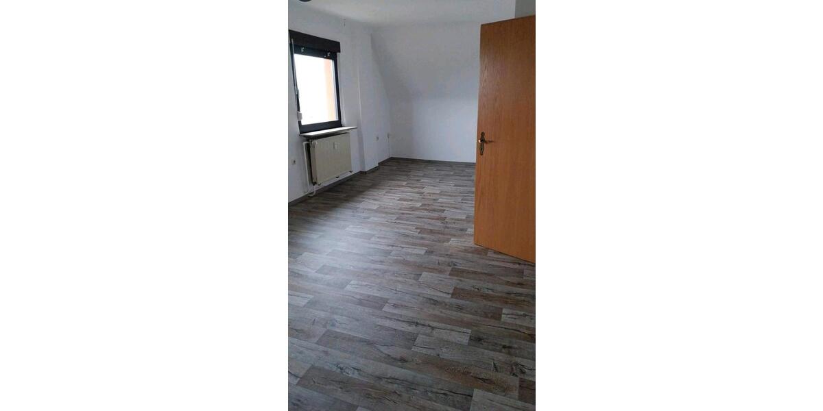 Dachgeschoßwohnung Homburg - 2 Zimmer, 78 m&sup2;, 600&euro; | Angebot:26551279