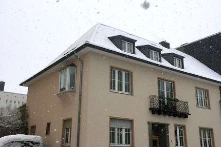 Haus zum Mieten in Leverkusen 2.300 € 200 m² 5 zimmer