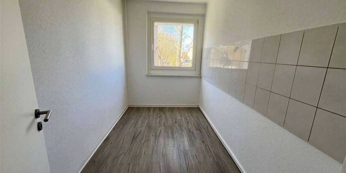 Etagenwohnung Grimma - 3 Zimmer, 61 m&sup2;, 336&euro; | Angebot:27230649