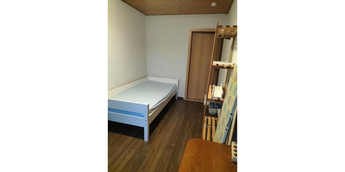 Wohnen auf Zeit Neunkirchen Heinitz - 1 Zimmer, 14 m&sup2;, 330&euro; | Angebot:26251355