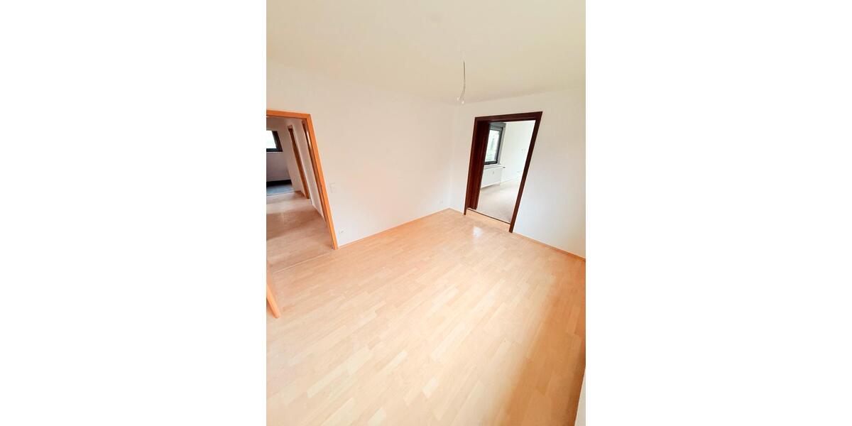 Erdgeschoßwohnung Garbsen Berenbostel - 4 Zimmer, 112 m&sup2;, 1.500&euro; | Angebot:25988525