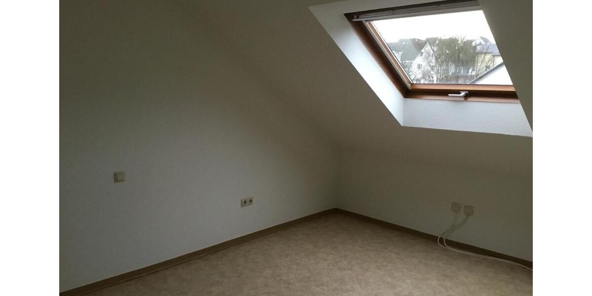 Dachgeschoßwohnung Trier Feyen-Weismark - 2 Zimmer, 65 m&sup2;, 500&euro; | Angebot:26698649