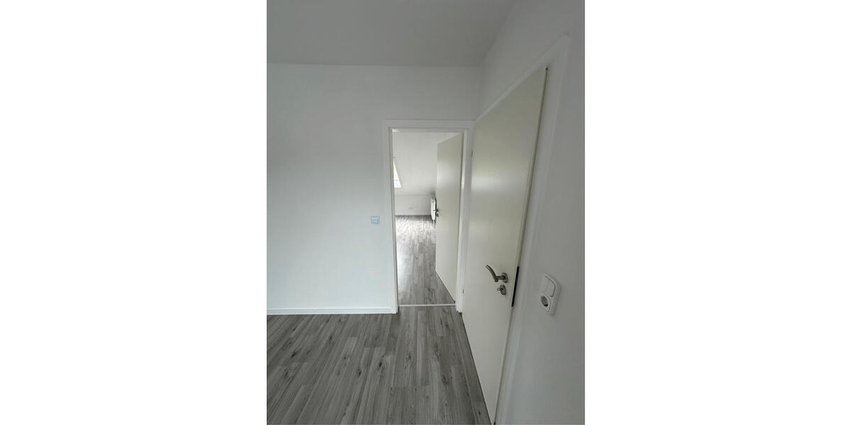 Dachgeschoßwohnung Rastatt - 2 Zimmer, 53 m&sup2;, 850&euro; | Angebot:26248969