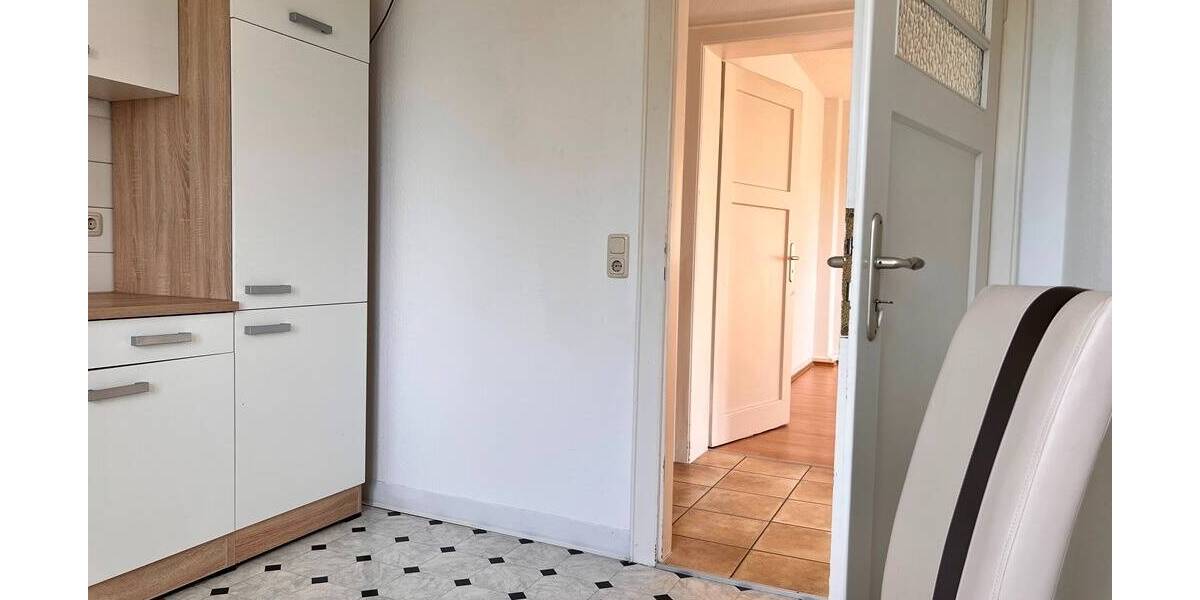 Etagenwohnung Plauen Reusa - 3 Zimmer, 64 m&sup2;, 354&euro; | Angebot:26388916