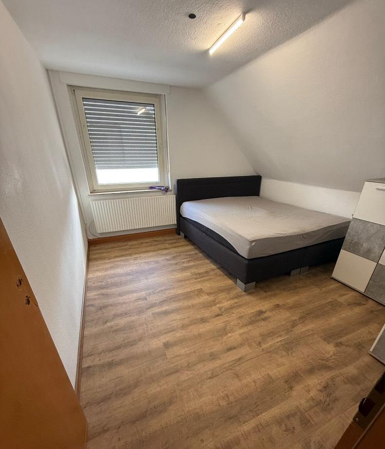 4-Zimmer-Wohnung im DG zu vermieten