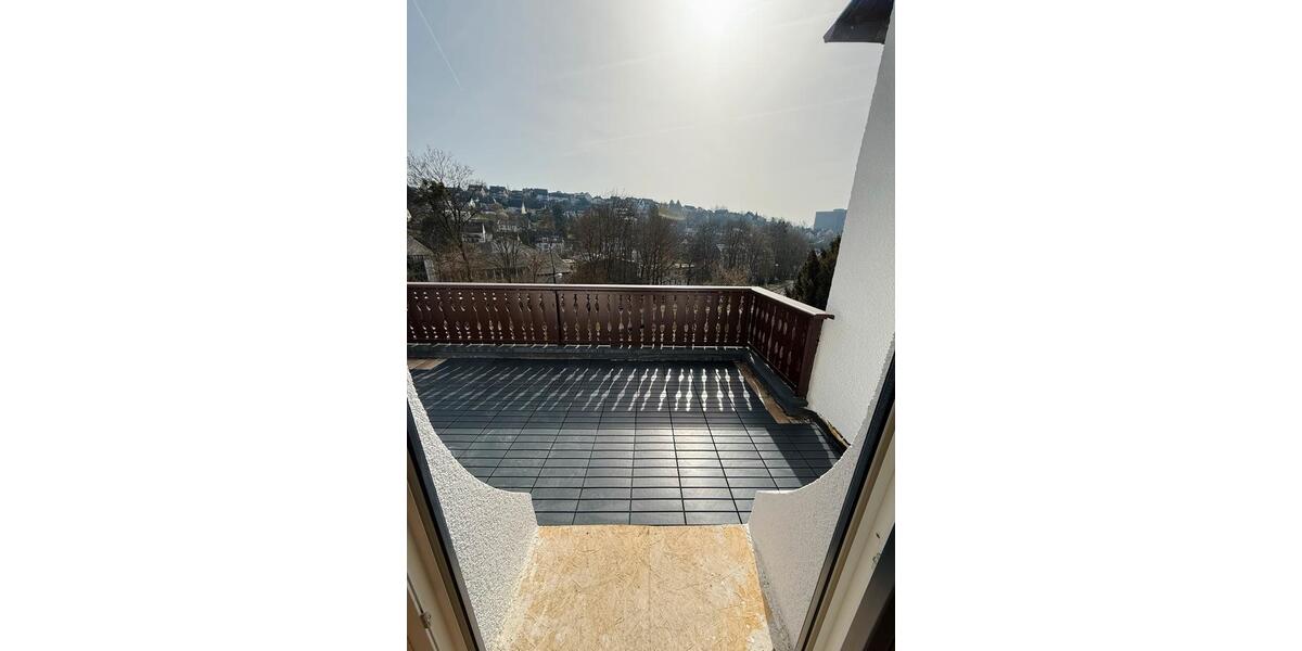 Dachgeschoßwohnung Vallendar - 4 Zimmer, 100 m&sup2;, 1.500&euro; | Angebot:25396427