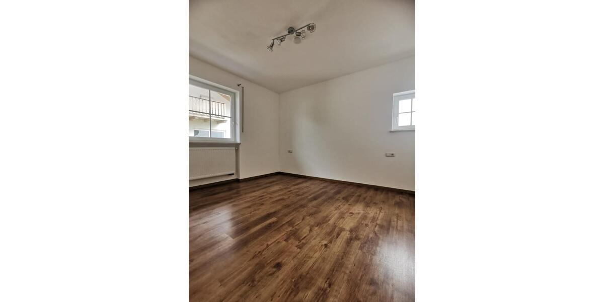 Etagenwohnung Kirchberg im Wald - 3 Zimmer, 70 m&sup2;, 650&euro; | Angebot:26233544