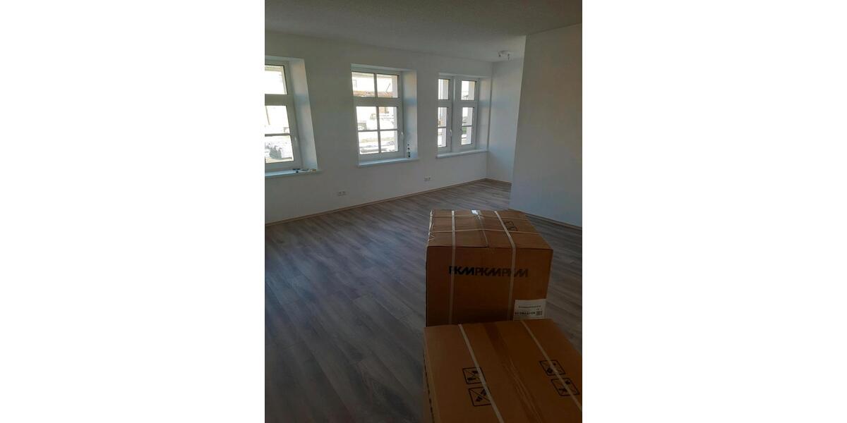 Erdgeschoßwohnung Kirchenthumbach - 6 Zimmer, 89 m&sup2;, 720&euro; | Angebot:26021072