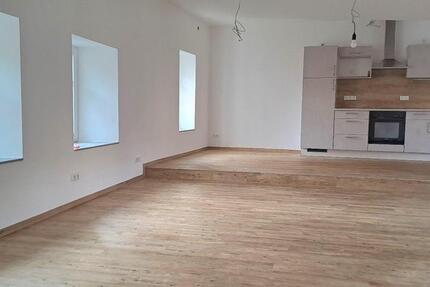 Kernsanierte Wohnung im Herzen von Oberkotzau (85 m²) 2 zimmer