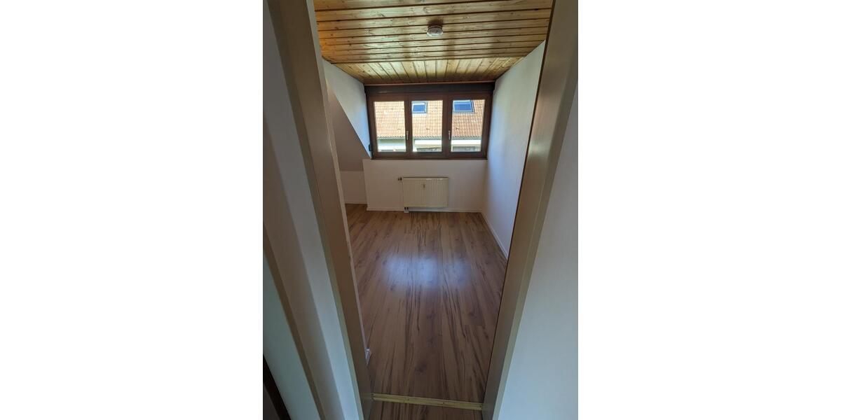 Dachgeschoßwohnung Bietigheim-Bissingen Bissingen - 3 Zimmer, 67 m&sup2;, 1.085&euro; | Angebot:26004497