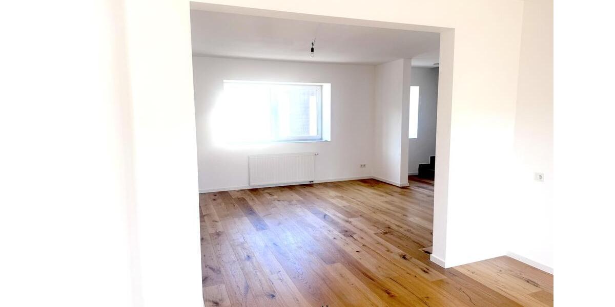 Etagenwohnung Herborn - 4 Zimmer, 107 m&sup2;, 1.250&euro; | Angebot:26623575