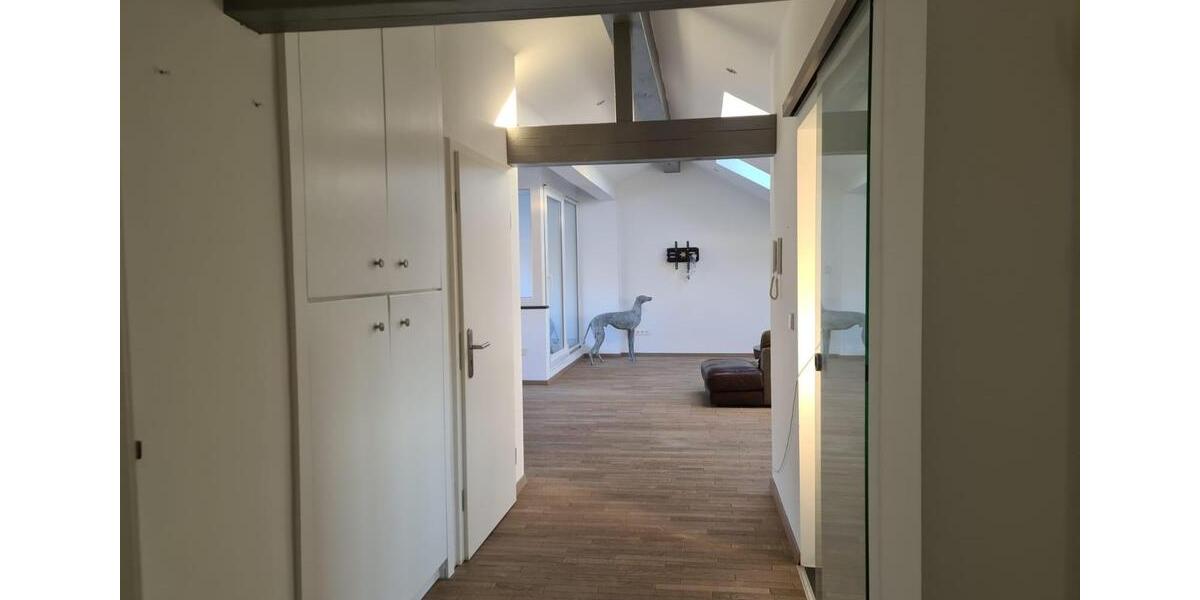 Dachgeschoßwohnung Stuttgart Stuttgart-Ost - 3.5 Zimmer, 96 m&sup2;, 1.600&euro; | Angebot:26641216