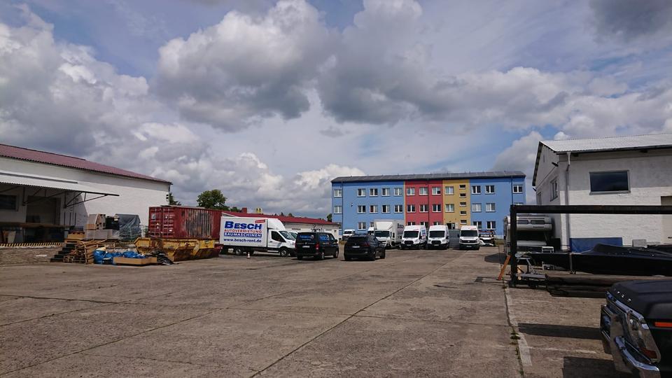 Neu!! ca. 185,43 qm große Freifläche im Gewerbepark Sachsenhausener Straße zimmer