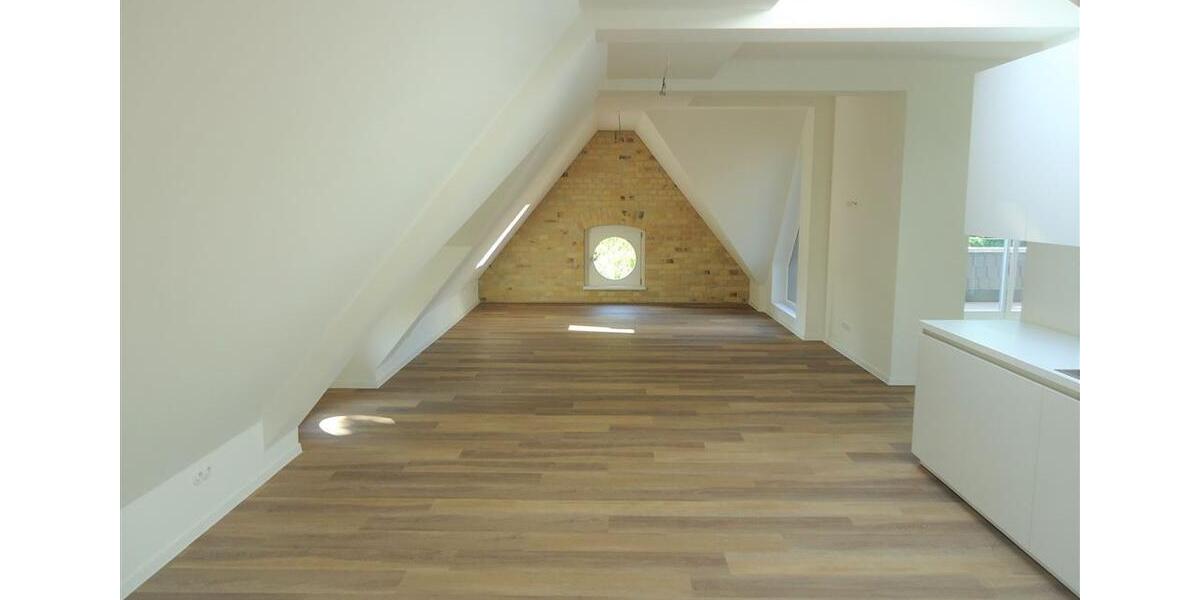 Dachgeschoßwohnung Naunhof - 2 Zimmer, 80 m&sup2;, 999&euro; | Angebot:25056005