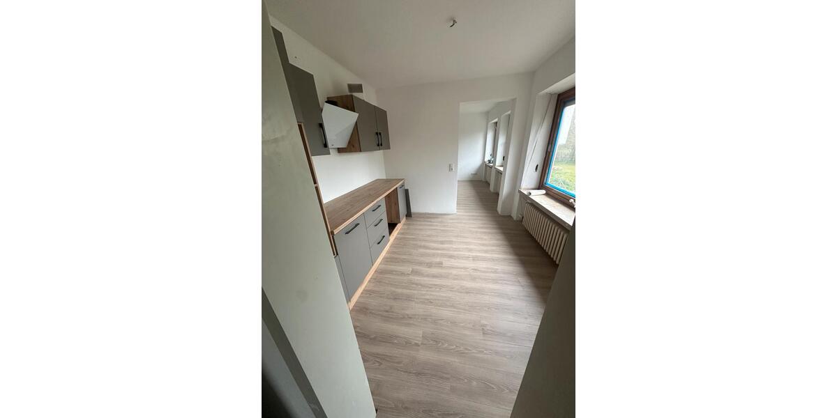 Erdgeschoßwohnung Sulzfeld - 3 Zimmer, 85 m&sup2;, 800&euro; | Angebot:26125909