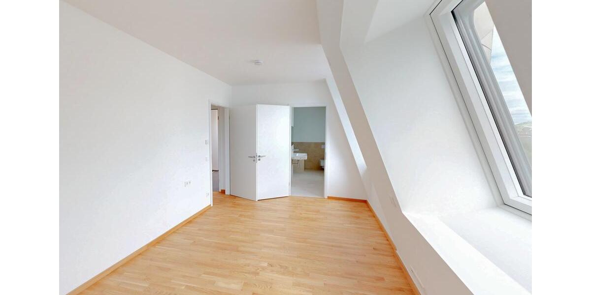 Dachgeschoßwohnung Heilbronn Kernstadt - 4 Zimmer, 147 m&sup2;, 2.150&euro; | Angebot:23051143