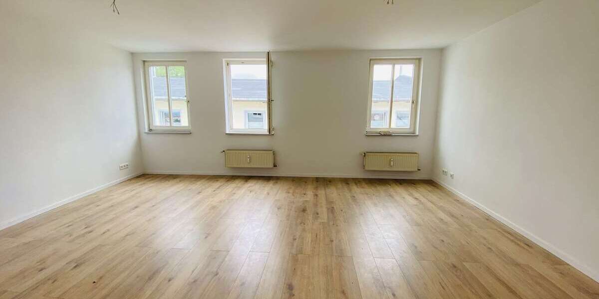 Etagenwohnung Gotha Gotha Nord - 3 Zimmer, 101 m&sup2;, 810&euro; | Angebot:25283306