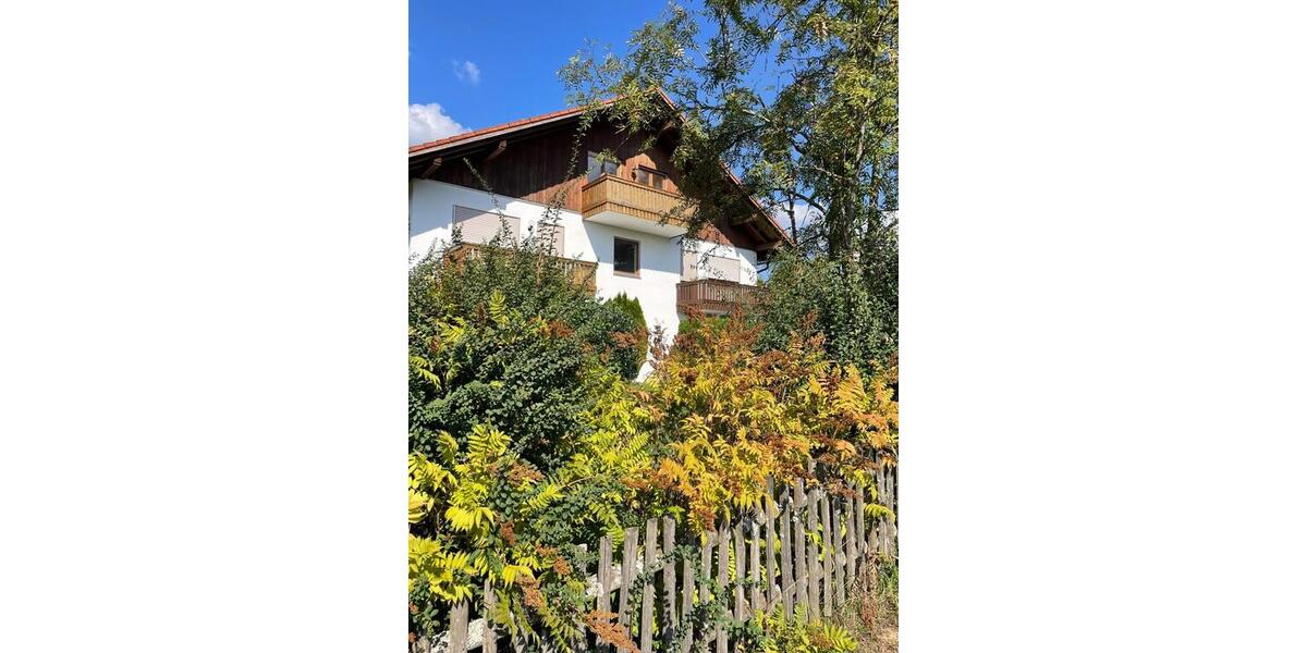 Helle, komplett renovierte 3-Zimmer-Wohnung in Grafenwiesen 3 zimmer