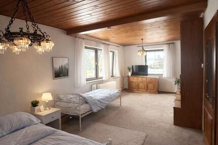 Wohnen auf Zeit Augsburg - 4 Zimmer, 130 m&sup2;, 15&euro; | Angebot:25267649