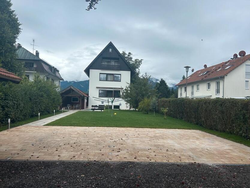 Teilmoblierte Souterrain Wohnung auf Zeit in Füssen zimmer