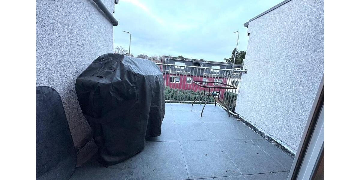 Dachgeschoßwohnung Essen Stadtbezirk VI - 4 Zimmer, 89 m&sup2;, 1.050&euro; | Angebot:24829746